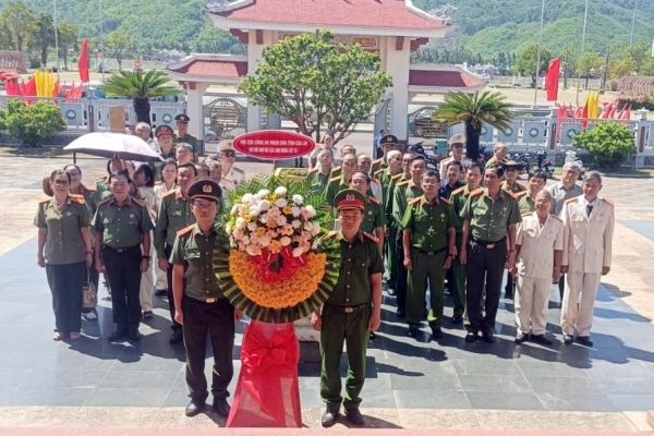Hội Cựu CAND tỉnh Gia Lai thắp sáng truyền thống cách mạng