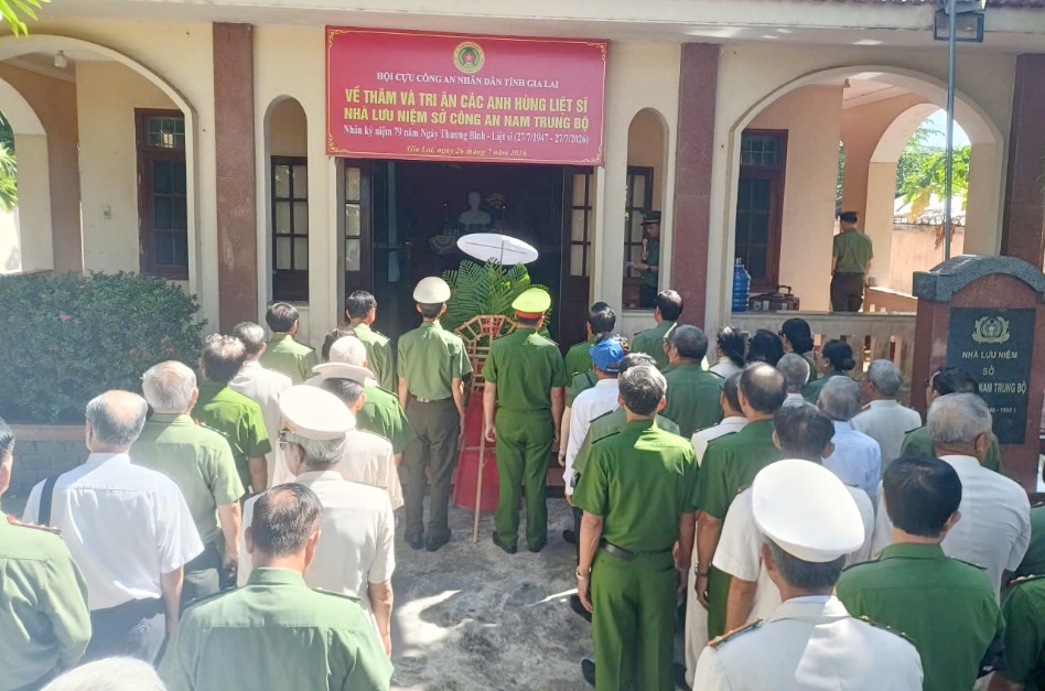 Hội Cựu CAND tỉnh Gia Lai thắp sáng truyền thống cách mạng