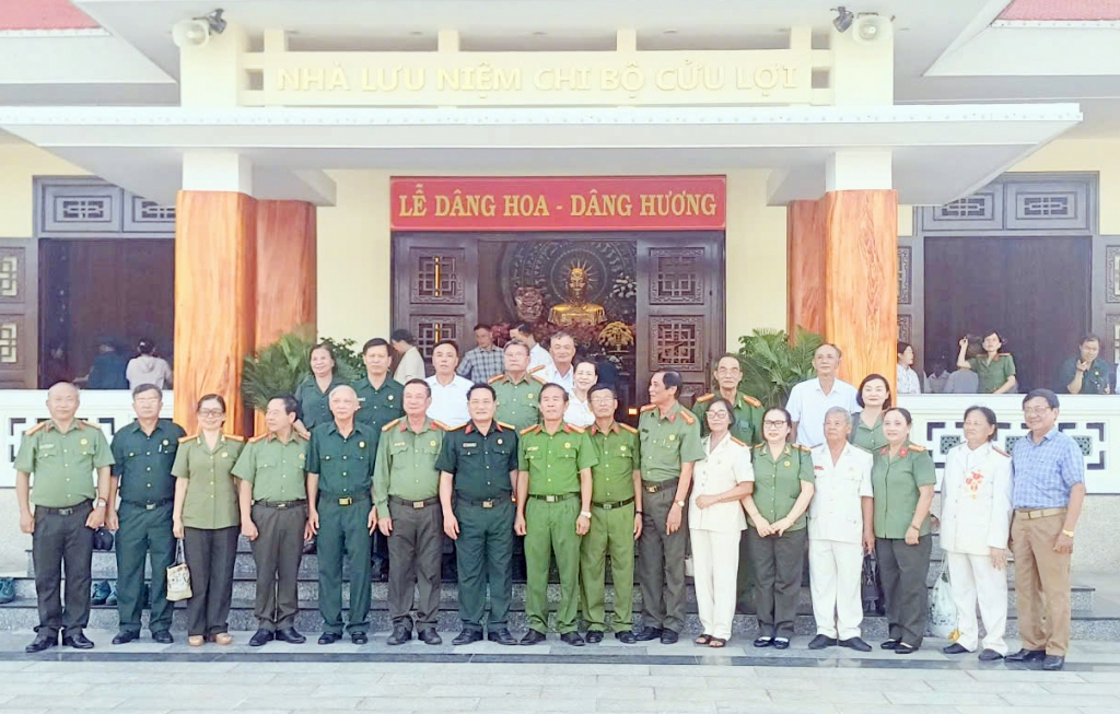 Hội Cựu CAND tỉnh Gia Lai thắp sáng truyền thống cách mạng