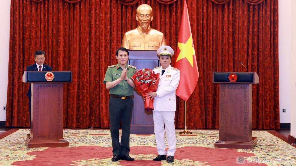 Trao quyết định thăng cấp bậc hàm Thượng tướng đối với Thứ trưởng Đặng Hồng Đức