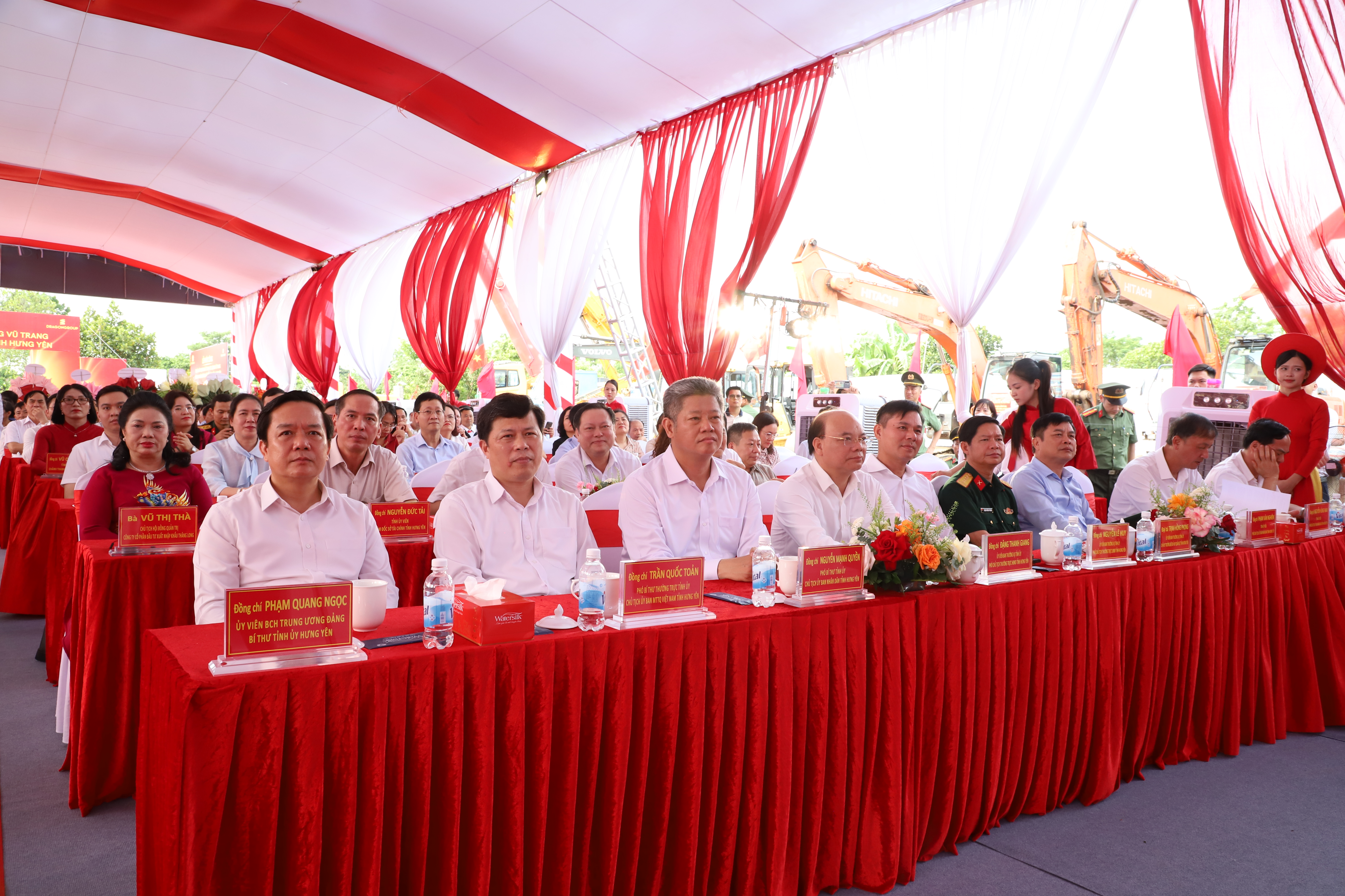 Khởi công Dự án Nhà ở cho lực lượng vũ trang Công an nhân dân tại xã Tân Hưng, tỉnh Hưng Yên Khởi công Dự án Nhà ở cho lực lượng vũ trang Công an nhân dân tại xã Tân Hưng, tỉnh Hưng Yên