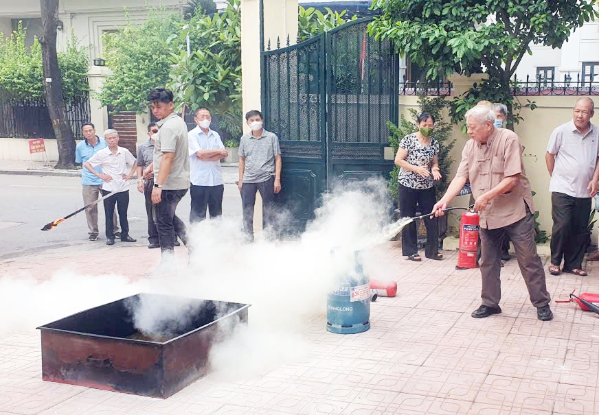 Hội Cựu CAND Việt Nam tổ chức tập huấn, thực tập phương án phòng cháy, chữa cháy