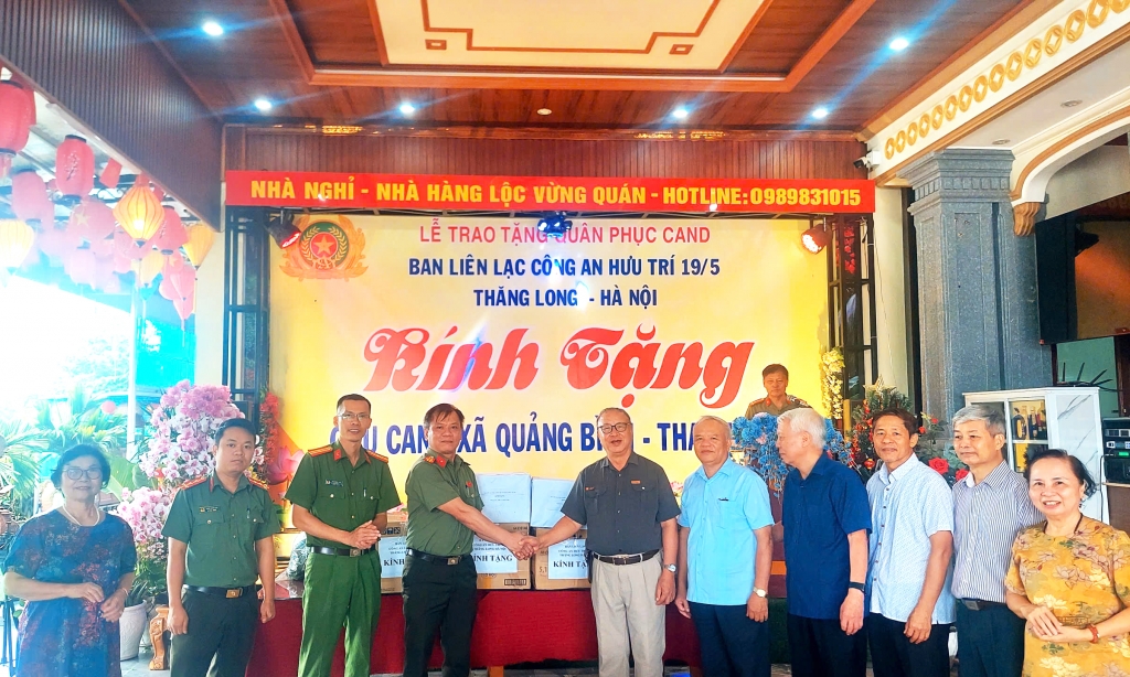 Tình đồng đội vượt thời gian của Ban Liên lạc Công an hưu trí 19/5 - Thăng Long - Hà Nội