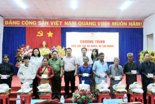 Hội Cựu CAND phường Chánh Hưng, TP.HCM lan tỏa nghĩa tình đến xã Núi Cấm