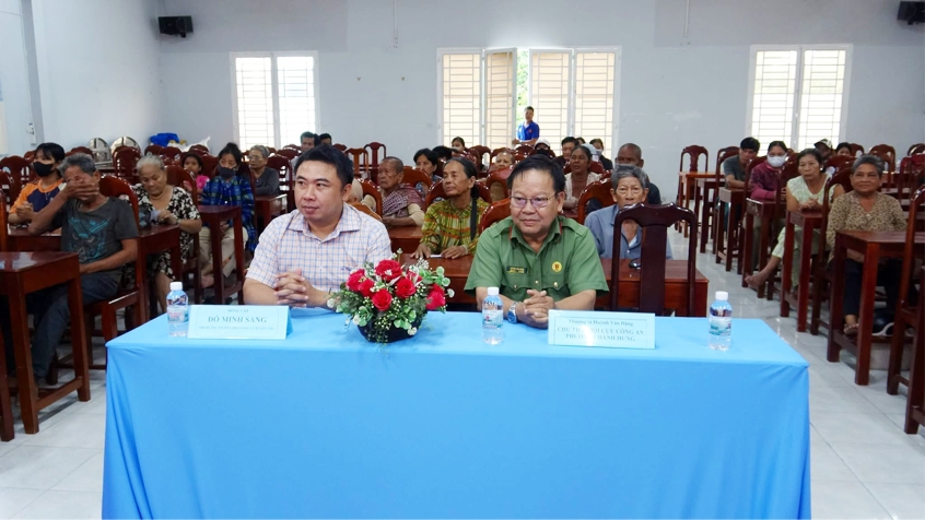 Hội Cựu CAND phường Chánh Hưng, TP.HCM lan tỏa nghĩa tình đến xã Núi Cấm