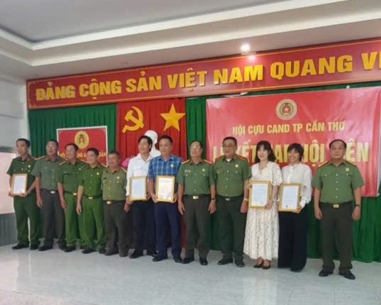 Câu lạc bộ Doanh nghiệp Cựu CAND TP Cần Thơ kết nạp hội viên mới