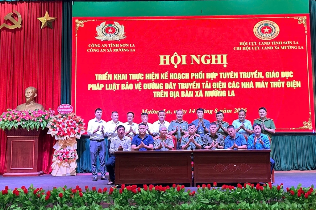 Sơn La: Mường La triển khai kế hoạch phối hợp tuyên truyền bảo vệ đường dây truyền tải điện