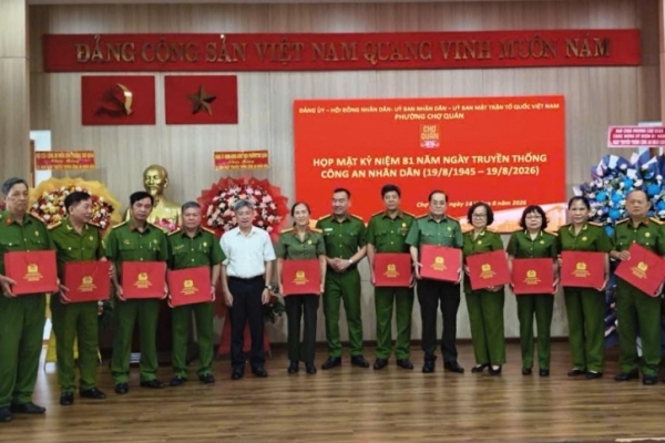 Hội Cựu CAND phường Chợ Quán, TP.HCM họp mặt kỷ niệm Ngày truyền thống lực lượng CAND và Quốc khánh 2/9