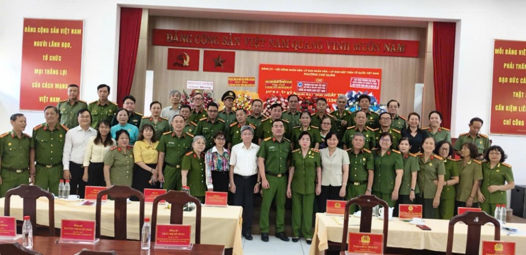 Hội Cựu CAND phường Chợ Quán, TP.HCM họp mặt kỷ niệm Ngày truyền thống lực lượng CAND và Quốc khánh 2/9