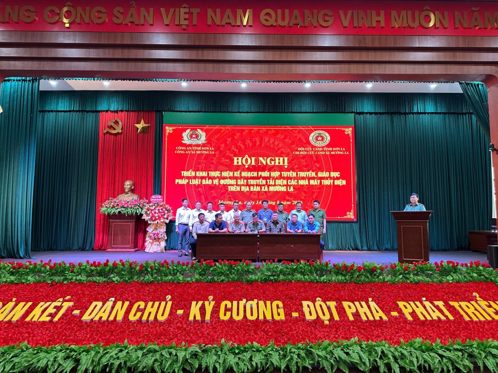 Sơn La: Mường La triển khai kế hoạch phối hợp tuyên truyền bảo vệ đường dây truyền tải điện
