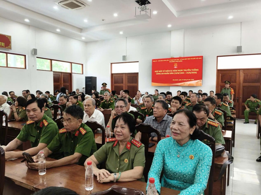 Hội Cựu CAND phường Chợ Quán, TP.HCM họp mặt kỷ niệm Ngày truyền thống lực lượng CAND và Quốc khánh 2/9