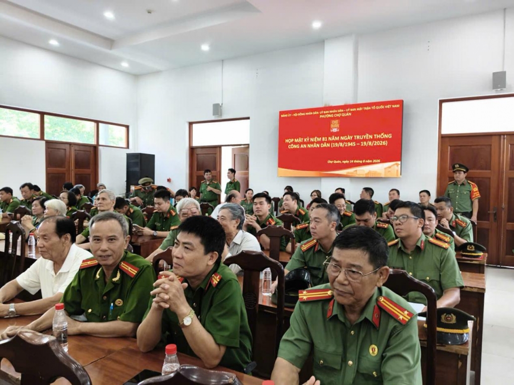 Hội Cựu CAND phường Chợ Quán, TP.HCM họp mặt kỷ niệm Ngày truyền thống lực lượng CAND và Quốc khánh 2/9