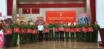 Hội Cựu CAND phường Chợ Quán, TP.HCM họp mặt kỷ niệm Ngày truyền thống lực lượng CAND và Quốc khánh 2/9