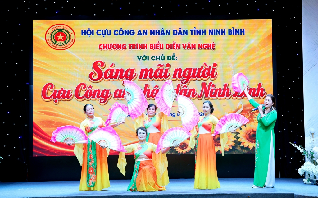 Ra mắt Câu lạc bộ Văn nghệ Hội Cựu CAND tỉnh Ninh Bình
