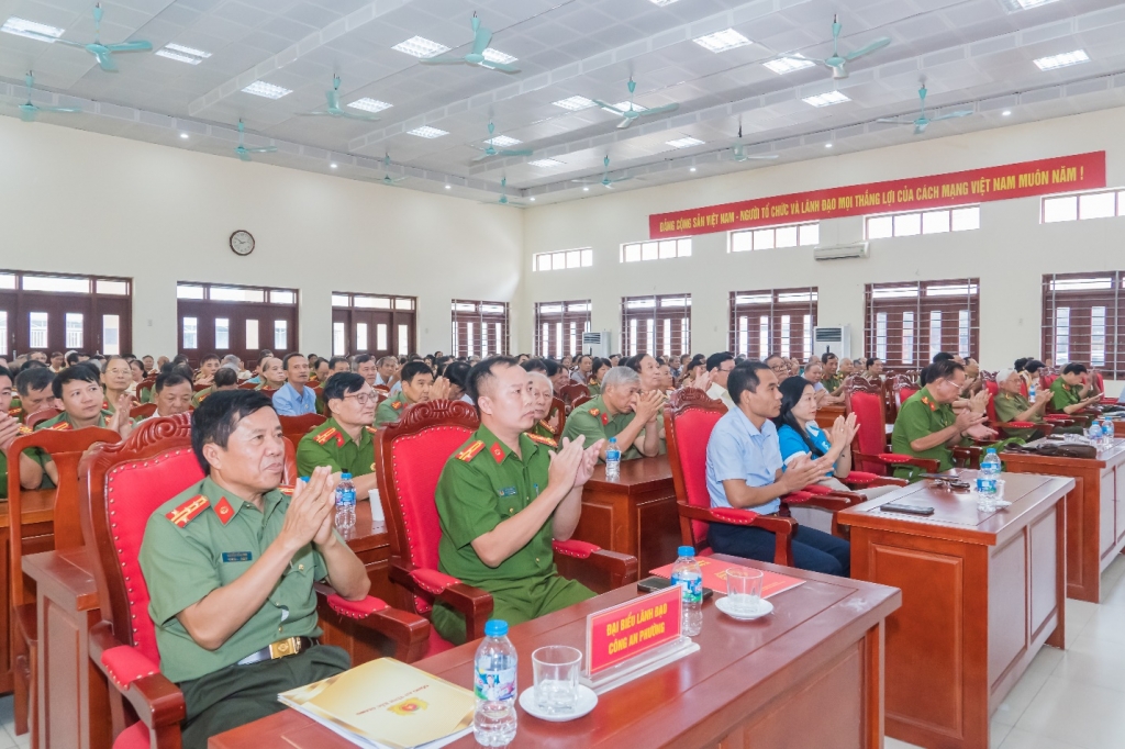 Hội Cựu CAND phường Bắc Giang: Kỷ niệm 81 năm ngày truyền thống và ra mắt Mô hình tự quản về ANTT