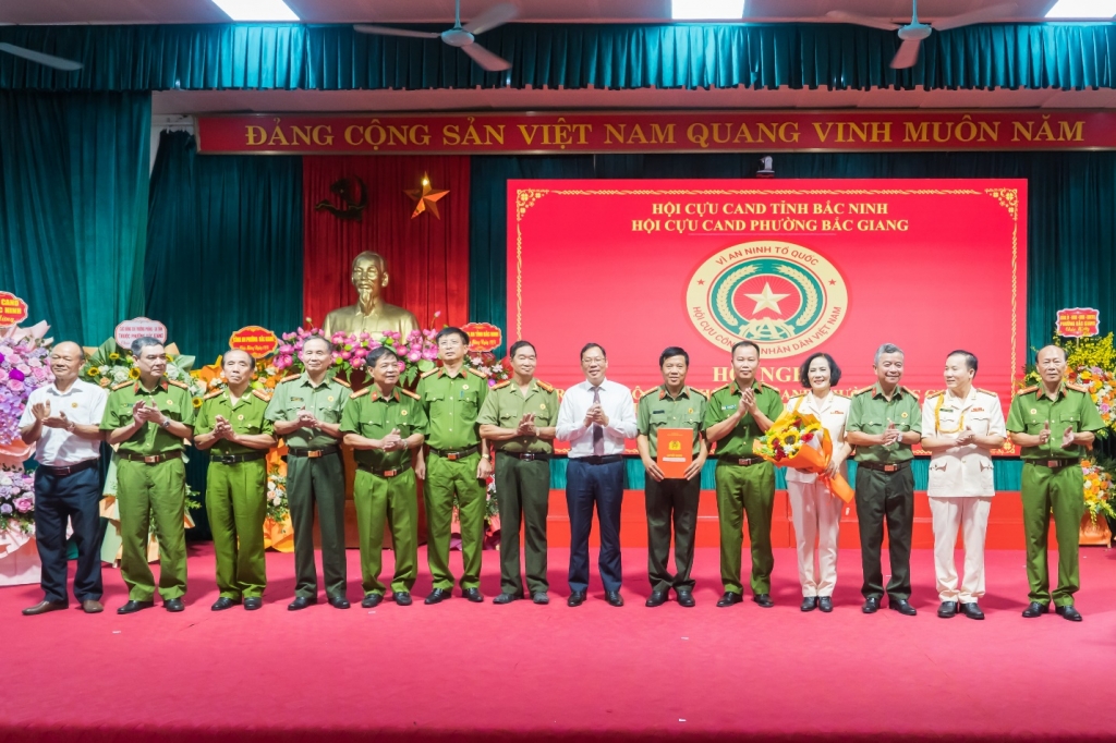 Hội Cựu CAND phường Bắc Giang: Kỷ niệm 81 năm ngày truyền thống và ra mắt Mô hình tự quản về ANTT
