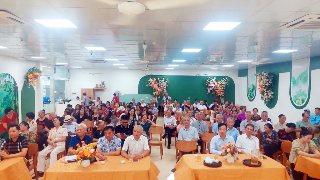 Ban Liên lạc Công an hưu trí 19/5 Thăng Long - Hà Nội kỷ niệm 81 năm Ngày truyền thống CAND
