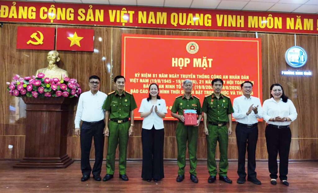 Hội TP.HCM: Cựu CAND phường Bình Quới ôn lại truyền thống vẻ vang, giữ vững phẩm chất cách mạng