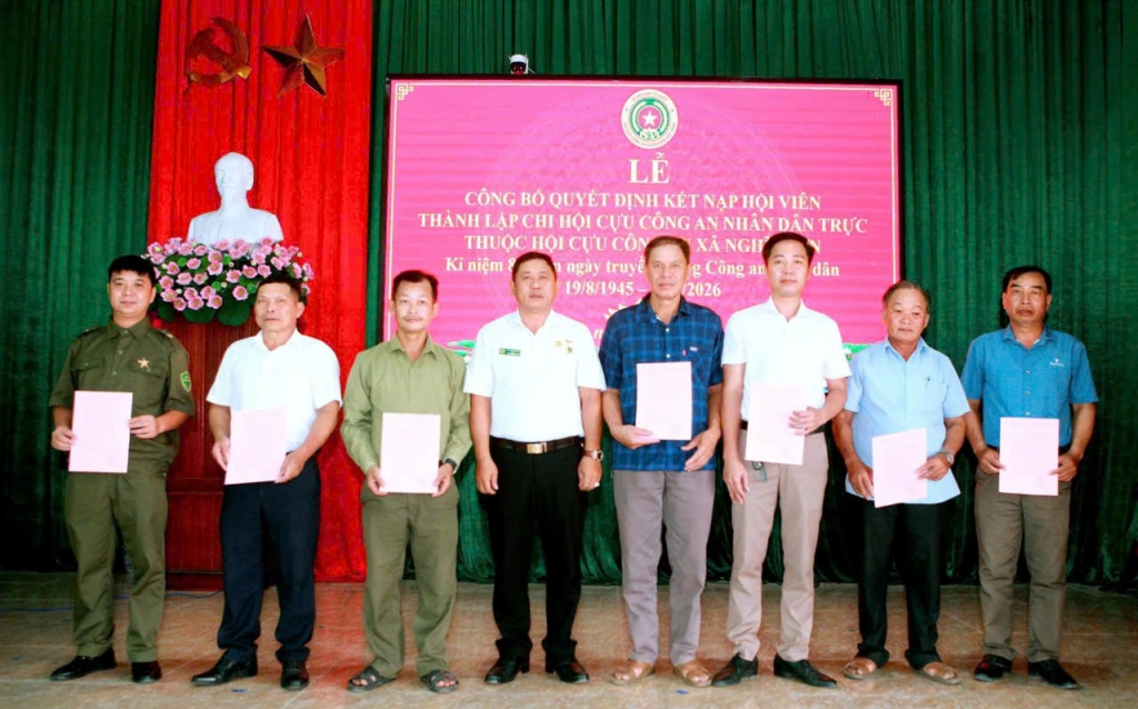 Ninh Bình: Hội Cựu CAND xã Nghĩa Sơn gặp mặt Ngày truyền thống Công an nhân dân