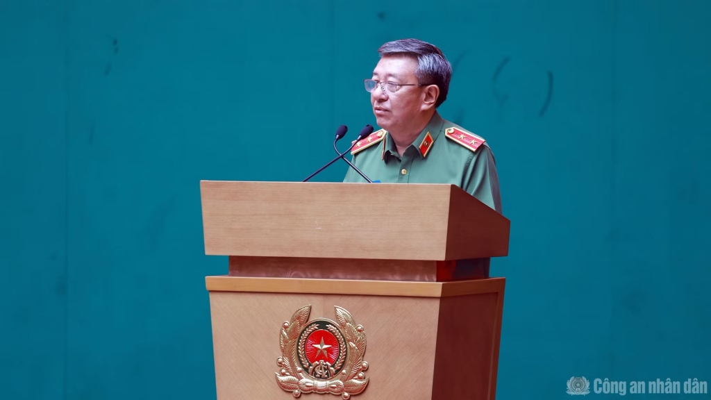 Tôn vinh cống hiến của những nhà lãnh đạo CAND xuất sắc