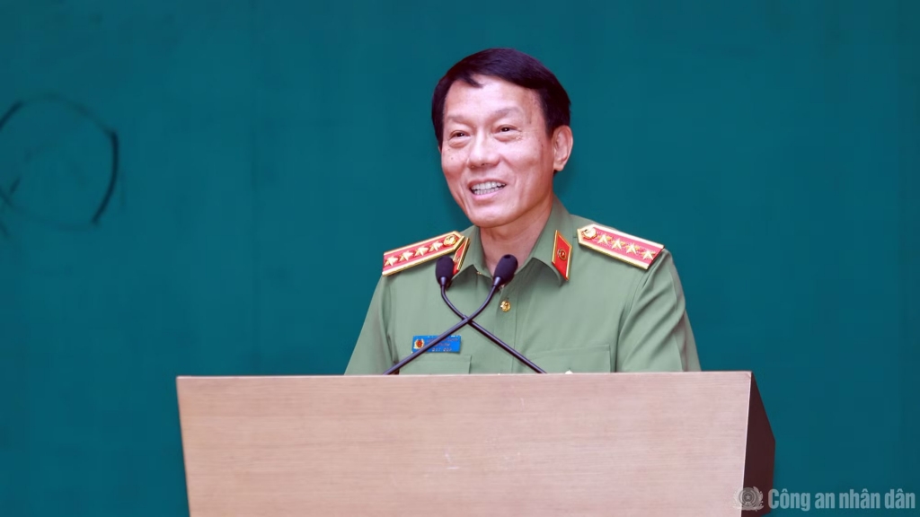 Tôn vinh cống hiến của những nhà lãnh đạo CAND xuất sắc