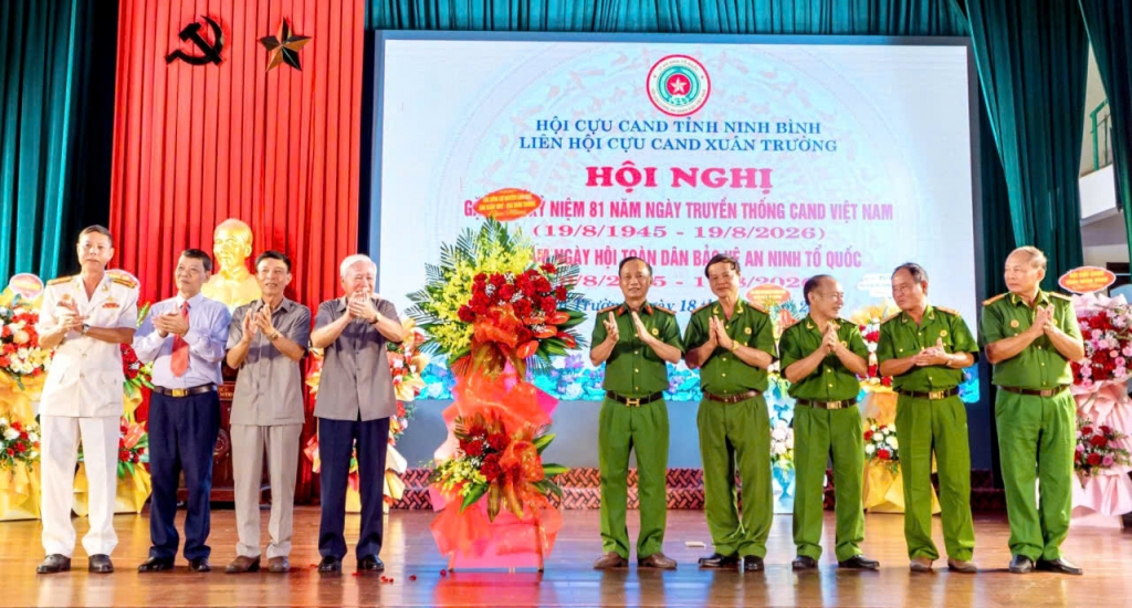 Ninh Bình: Nhiều Hội Cựu CAND cấp xã tổ chức kỷ niệm Ngày truyền thống CAND và Ngày hội toàn dân bảo vệ ANTQ