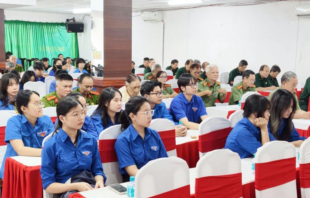 Ra mắt Câu lạc bộ tuyên truyền pháp luật và giáo dục truyền thống phường Cái Khế, TP Cần Thơ