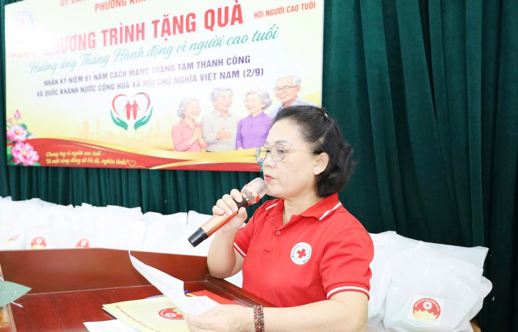 Lan tỏa tinh thần Nhân ái, nghĩa tình nhân Tháng Hành động vì người cao tuổi tại phường Kim Liên
