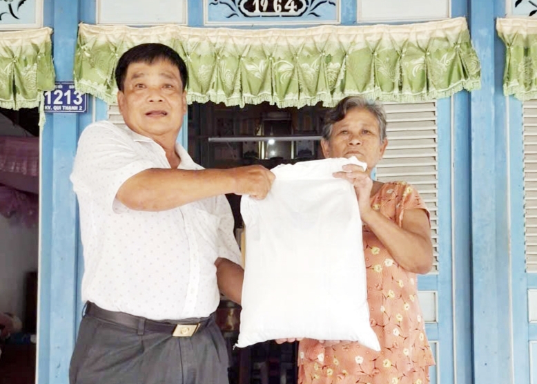 Cần Thơ: Chi hội Cựu CAND phường Thuận Hưng chung tay thực hiện an sinh xã hội