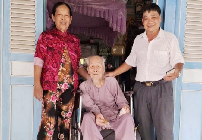 Cần Thơ: Chi hội Cựu CAND phường Thuận Hưng chung tay thực hiện an sinh xã hội