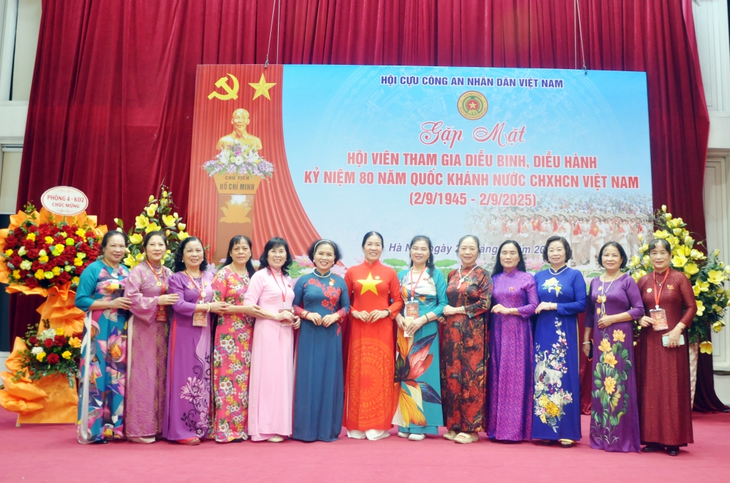 Hội Cựu CAND Việt Nam gặp mặt tri ân hội viên thực hiện nhiệm vụ A80 Hội Cựu CAND Việt Nam gặp mặt tri ân hội viên thực hiện nhiệm vụ A80