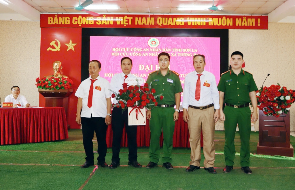 Sơn La: Thành lập Hội Cựu CAND xã Tường Hạ, nhiệm kỳ 2026 - 2031 Sơn La: Thành lập Hội Cựu CAND xã Tường Hạ, nhiệm kỳ 2026 - 2031
