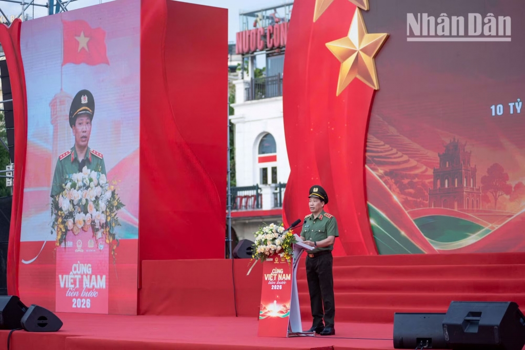 Cùng Việt Nam tiến bước 2026: Nối dài hành trình 10 tỷ bước xanh