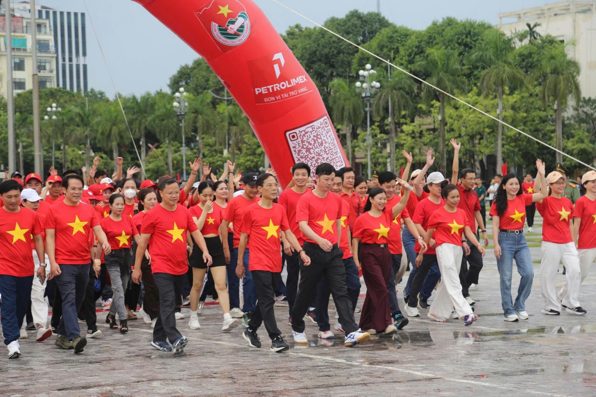 Cùng Việt Nam tiến bước 2026: Nối dài hành trình 10 tỷ bước xanh