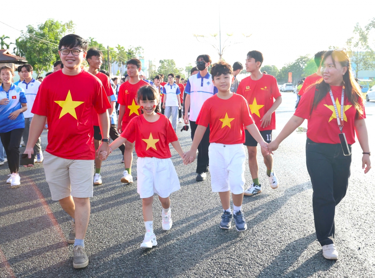 Cùng Việt Nam tiến bước 2026: Nối dài hành trình 10 tỷ bước xanh