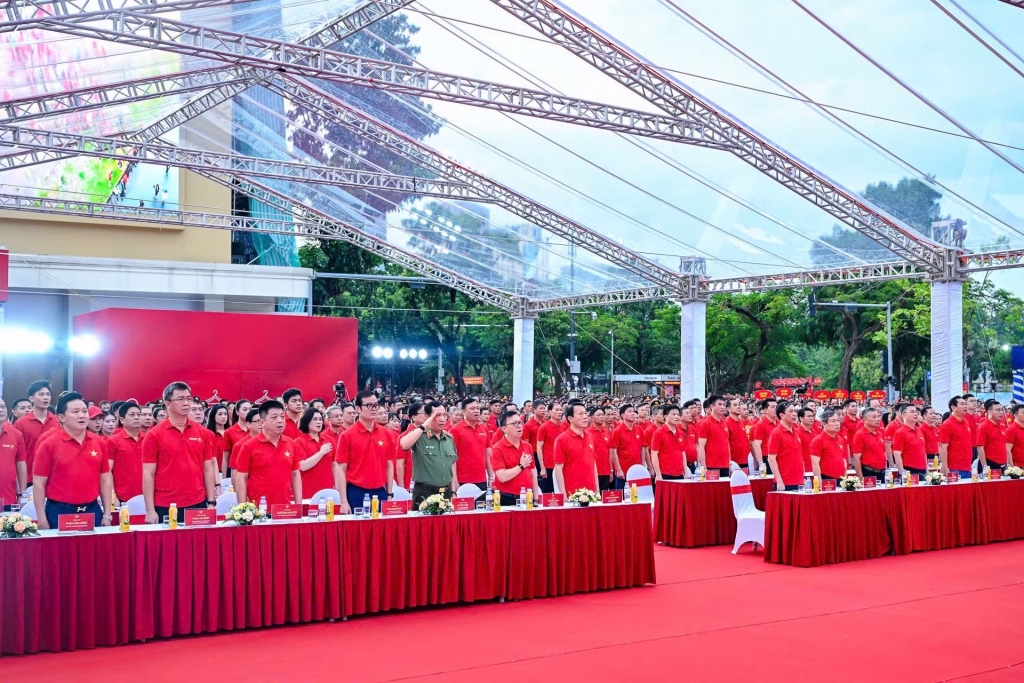 Cùng Việt Nam tiến bước 2026: Nối dài hành trình 10 tỷ bước xanh
