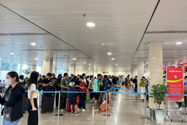 Hơn 725 nghìn lượt khách qua cảng hàng không Tân Sơn Nhất dịp Lễ Quốc khánh 2/9