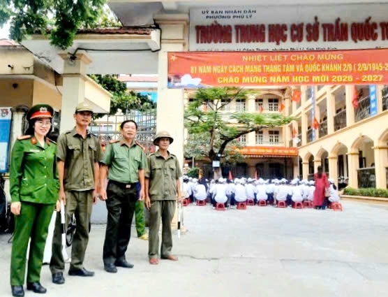 Ninh Bình: Hội Cựu CAND phường Phủ Lý phối hợp bảo đảm an ninh trật tự Ngày khai trường