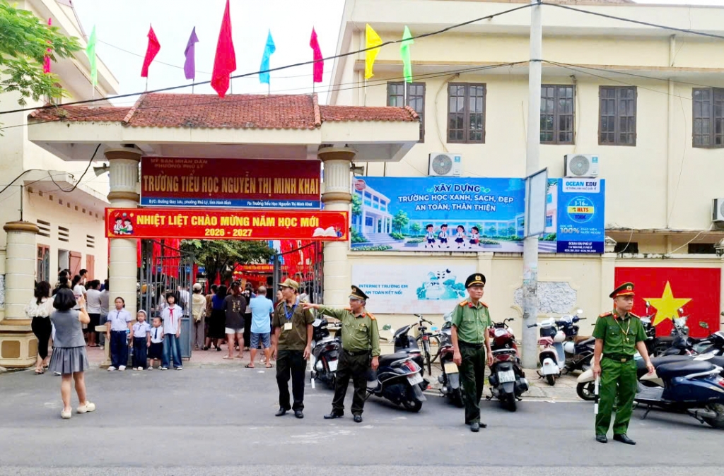 Ninh Bình: Hội Cựu CAND phường Phủ Lý phối hợp bảo đảm an ninh trật tự Ngày khai trường