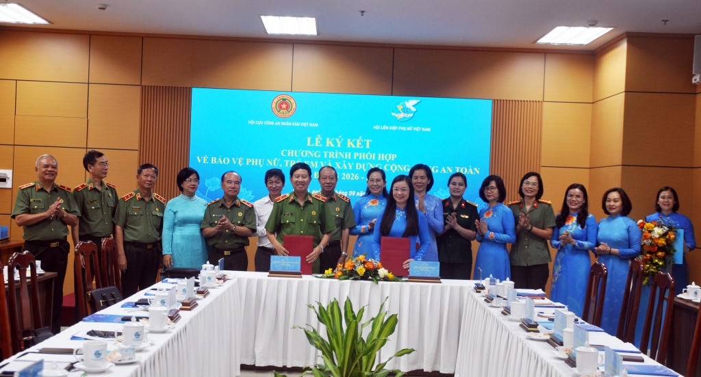 Ứng phó bạo lực gia đình: Điểm tựa vững chắc cho phụ nữ, trẻ em từ mô hình phối hợp mới