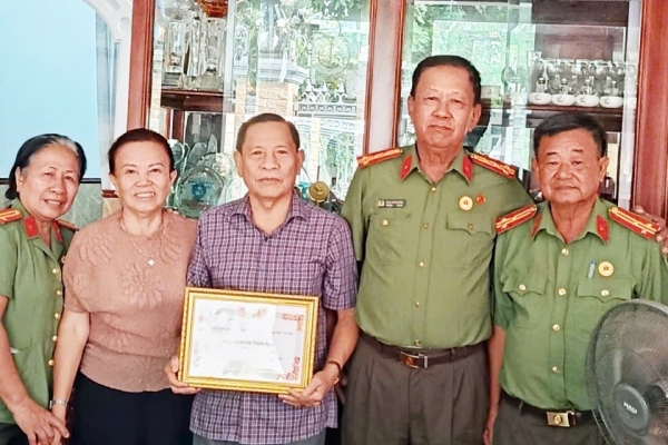 Ấm áp chương trình mừng thọ hội viên cựu CAND cao tuổi tại TP. Cần Thơ