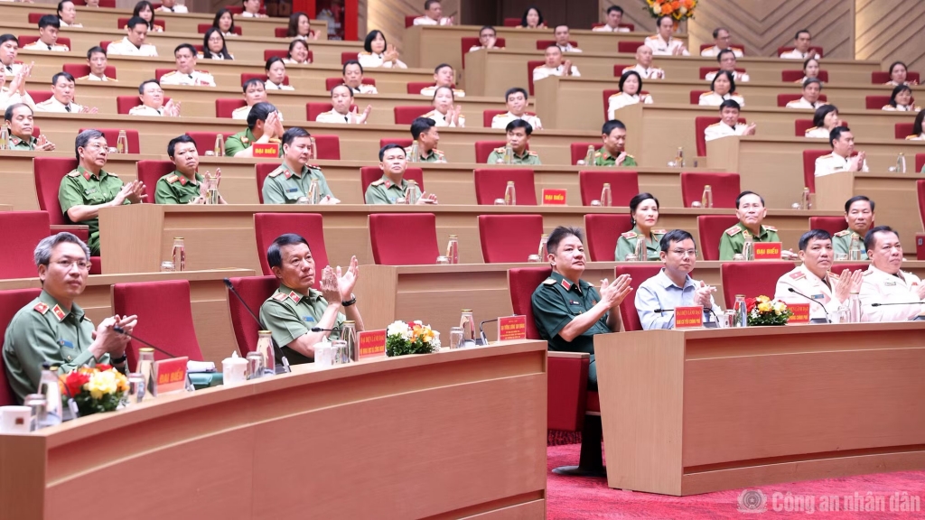 Công bố quyết định hợp nhất Cục Viễn thông, cơ yếu và Cục Công nghệ thông tin