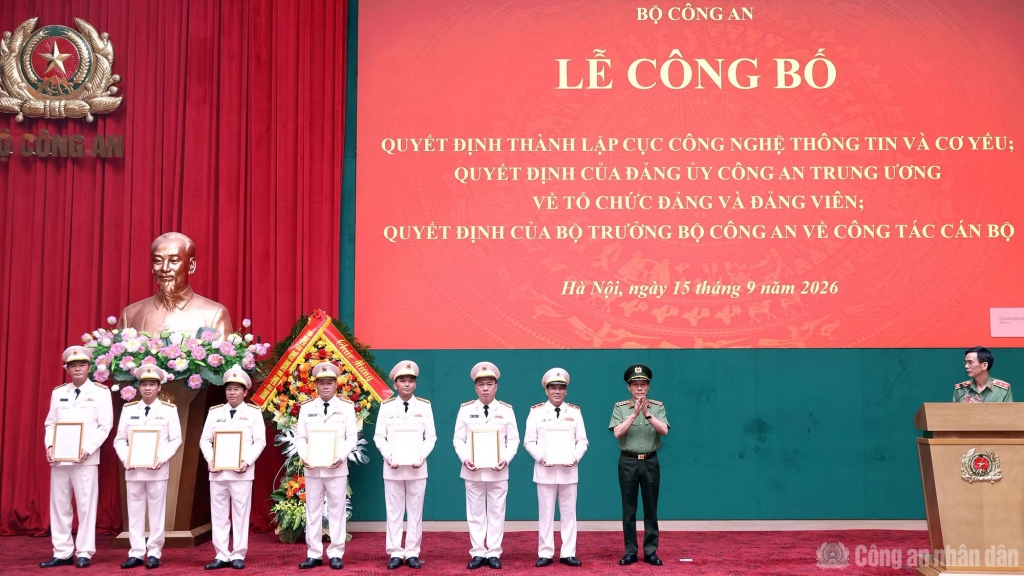 Công bố quyết định hợp nhất Cục Viễn thông, cơ yếu và Cục Công nghệ thông tin