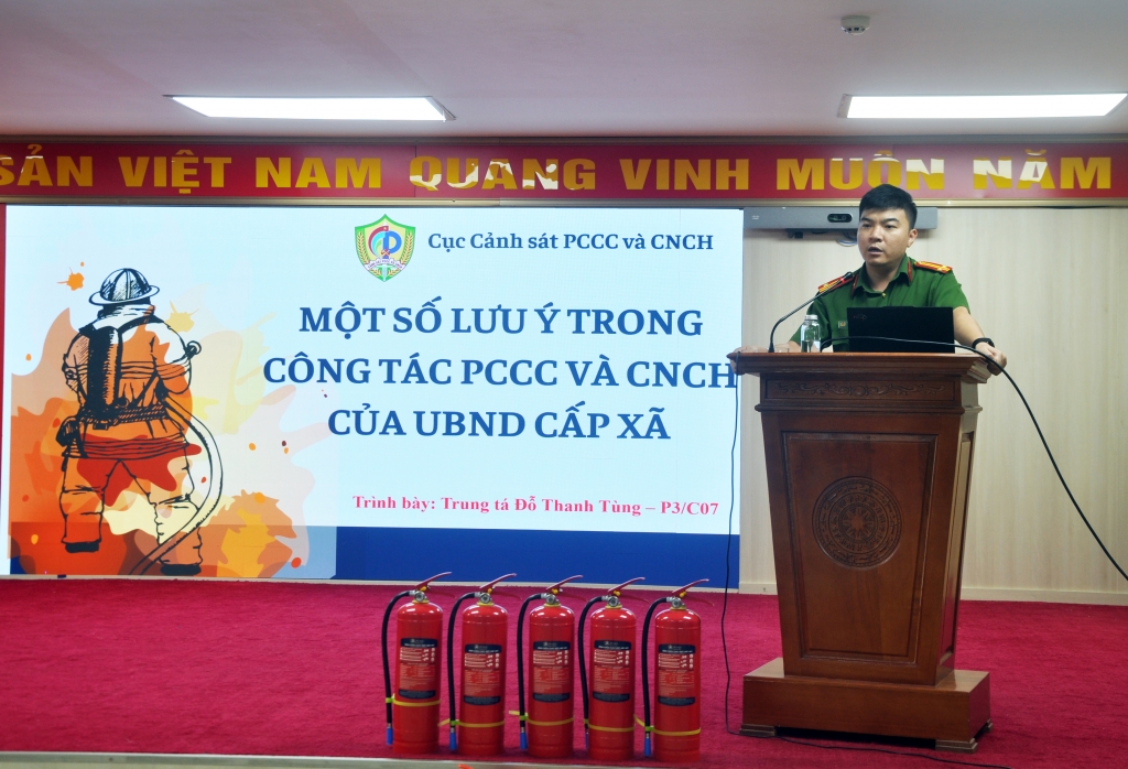 Hà Nội: Hội Cựu CAND Dương Nội làm cầu nối đưa trí tuệ chuyên gia PCCC đến địa bàn dân cư.