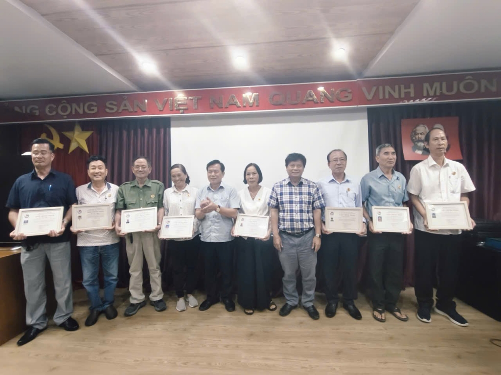 Hội Cựu CAND TP.HCM bế giảng lớp bồi dưỡng kỹ năng báo chí   truyền thông