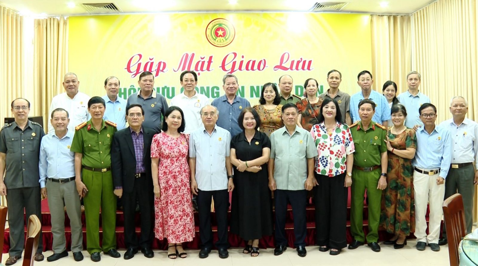 Hai Hội Cựu CAND tỉnh Ninh Bình và Khánh Hòa trao đổi kinh nghiệm công tác