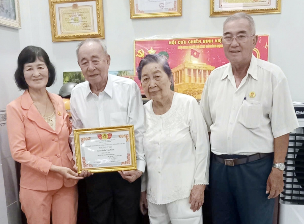 Hội Cựu CAND các xã, phường tại TP Cần Thơ chúc thọ hội viên cao tuổi