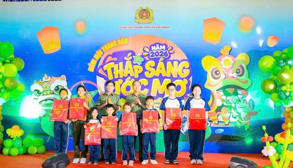 Rộn ràng Tết Trung thu 2026 cùng hơn 1.700 con em cán bộ, chiến sĩ Công an TP.HCM