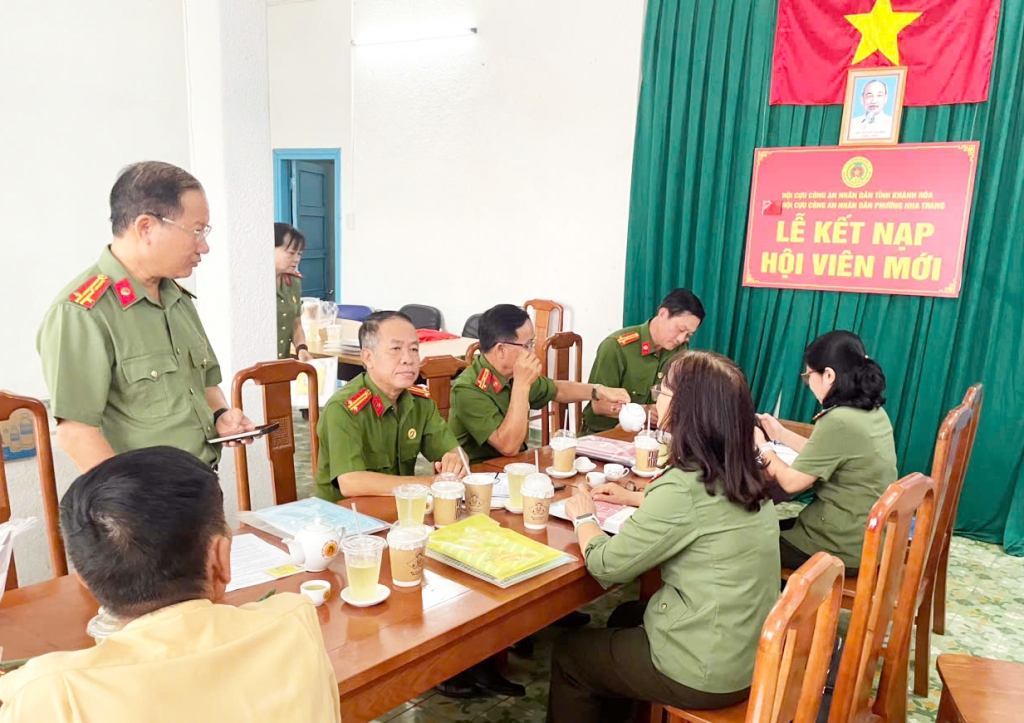 Khánh Hòa: Hội Cựu CAND phường Nha Trang kết nạp hội viên mới
