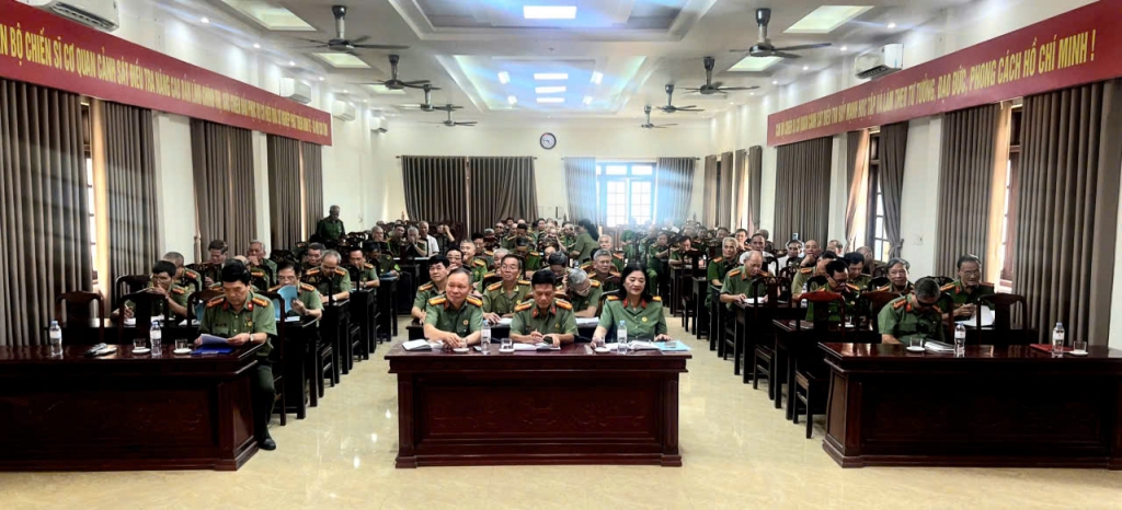 Hội Cựu CAND tỉnh Ninh Bình tập huấn về công tác nắm tình hình tại địa bàn dân cư
